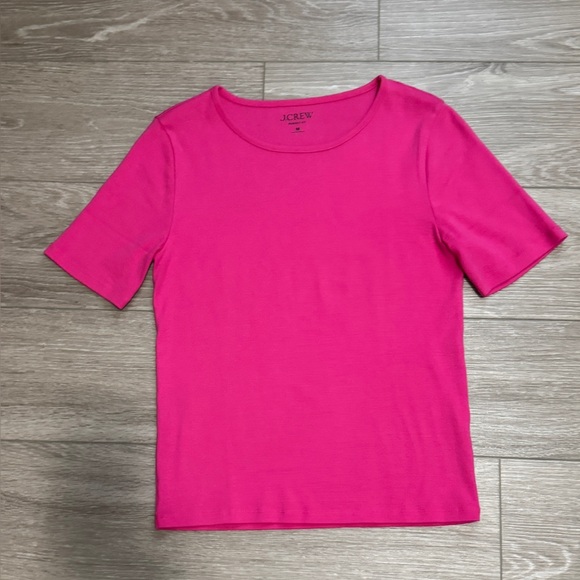 J Crew Perfect Fit Tee - Never Worn - Picture 1 of 2
